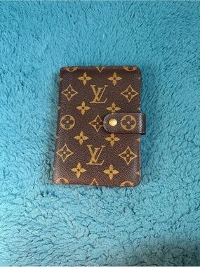 Louis Vuitton monogram canvas Porte-Papier zip wallet.